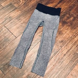 LULULEMON Cropped Leggings / Size 4